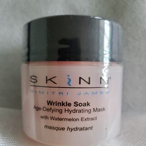 SKINN Wrinkle Soak Hydrating Mask watermelon